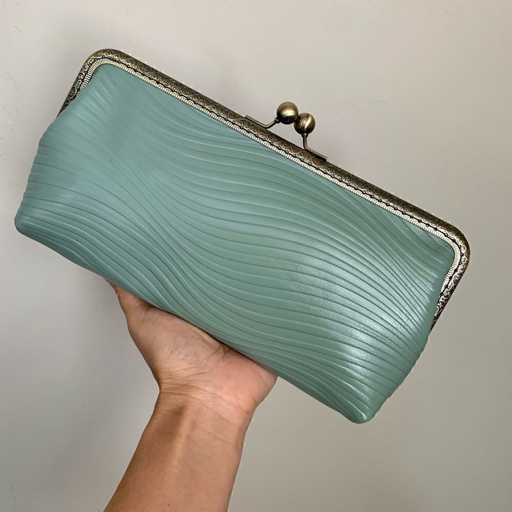 Handmade Large Genuine Embossed Leather  Kisslock Clutch/Purse/ Evening bag